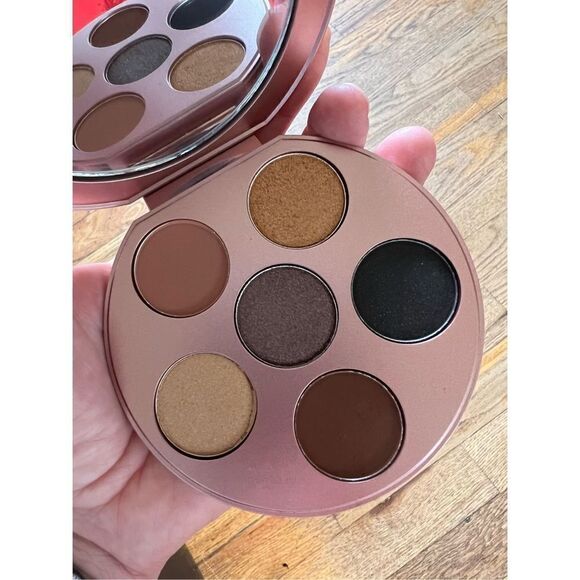 Mac Eye Love Surprisses Eye Shadow Palette Sparkling Wine Splash Limited Edition - Picture 2 of 7